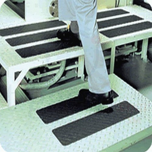 # 正社員登用と安定したキャリア